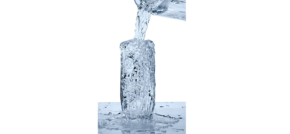 hydrotherapie-verre-eau.jpg